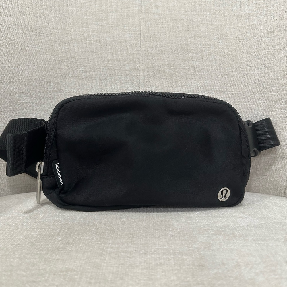 lululemon Everywhere Belt Bag 1L